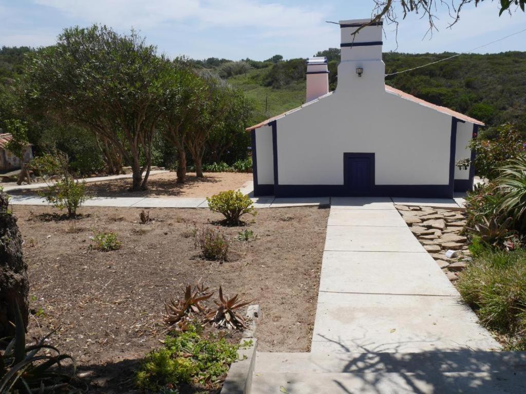Herdade Amalia Rodrigues Zambujeira do Mar Bagian luar foto